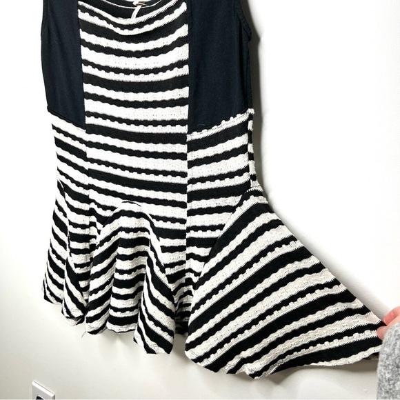 Free People Black and Cream Sedgwick Peplum Jacquard Tank Top Blouse Size Small - Picture 8 of 16